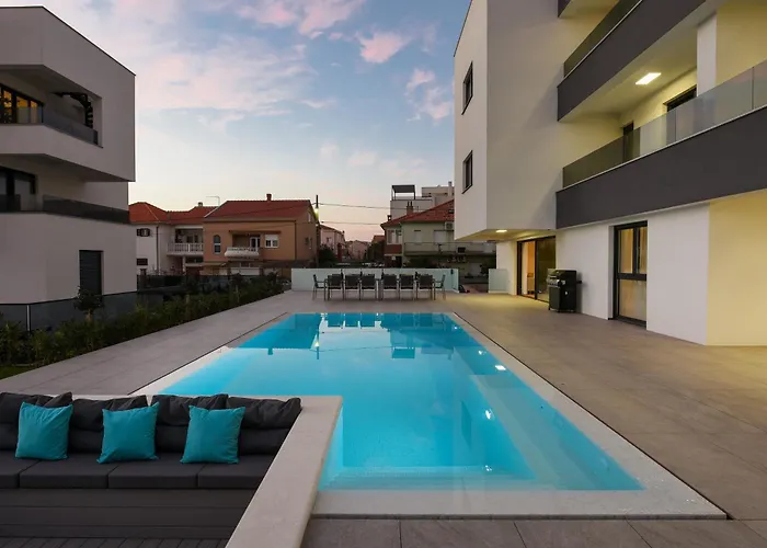 Fux Luxury Infinty-Pool Zadar