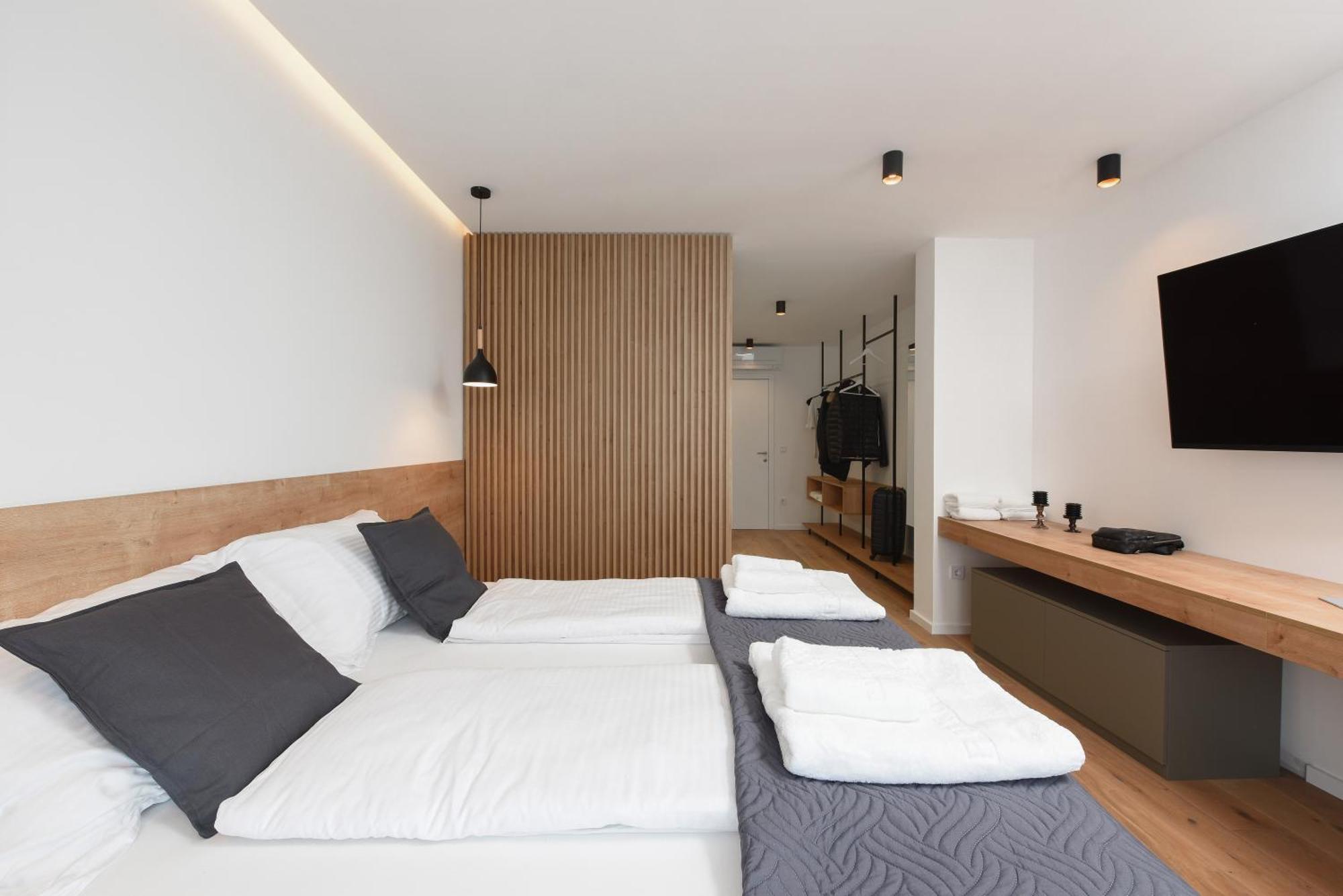 Fux Luxury Infinty-pool Apartment