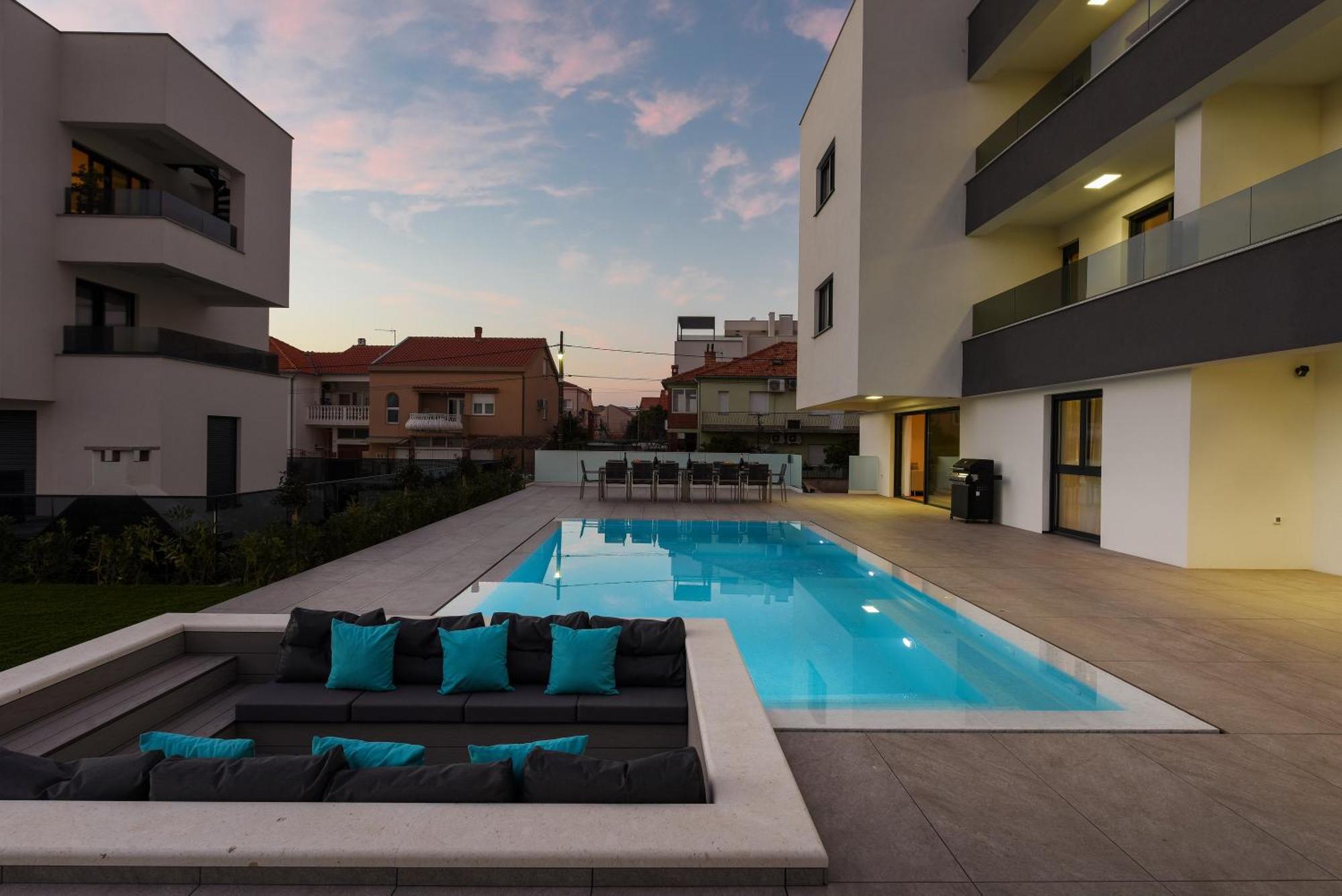 Fux Luxury Infinty-pool *